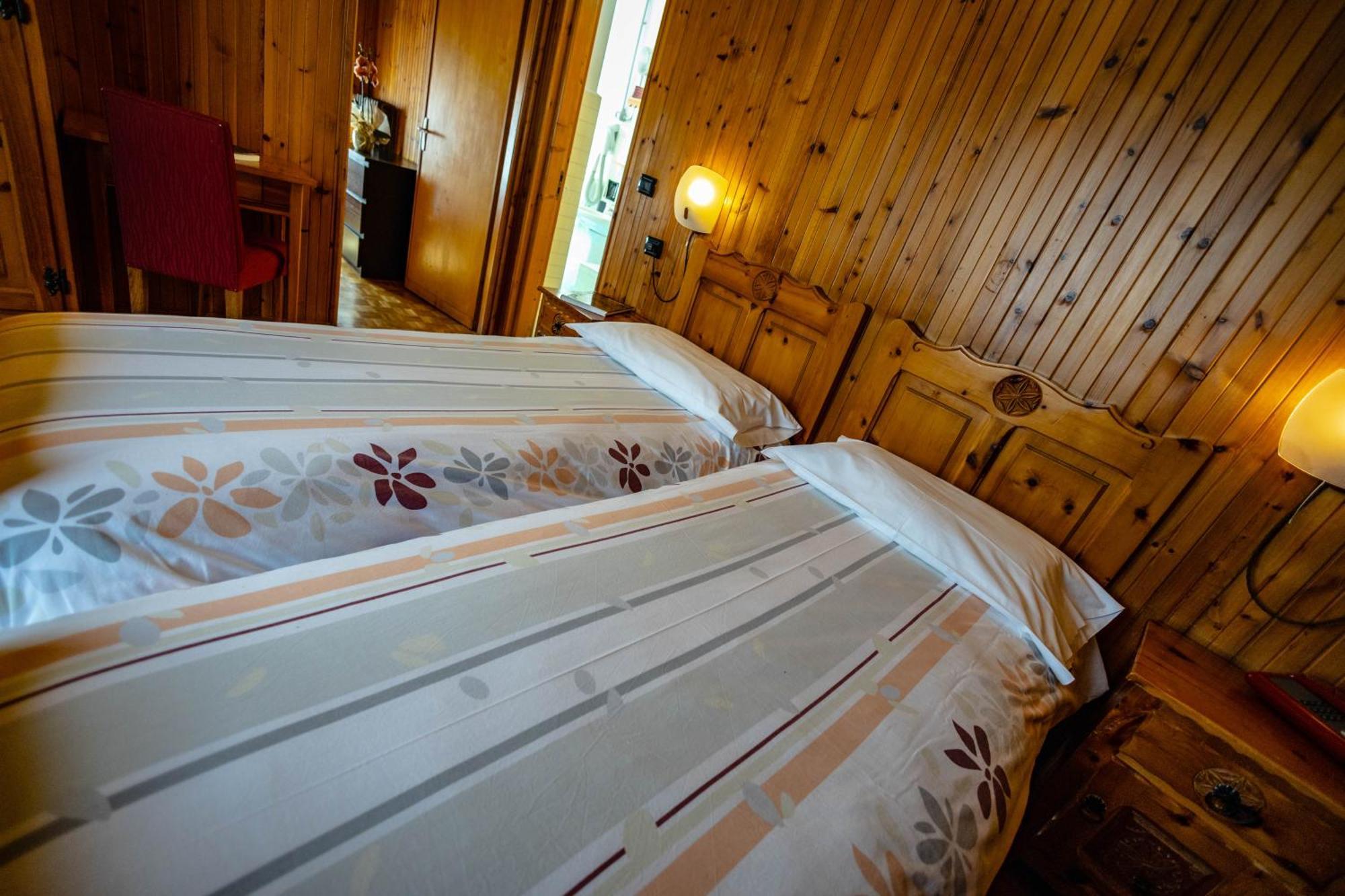 Hotel Le Campagnol Champoluc Kültér fotó